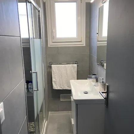 Proche Centre Apartment *